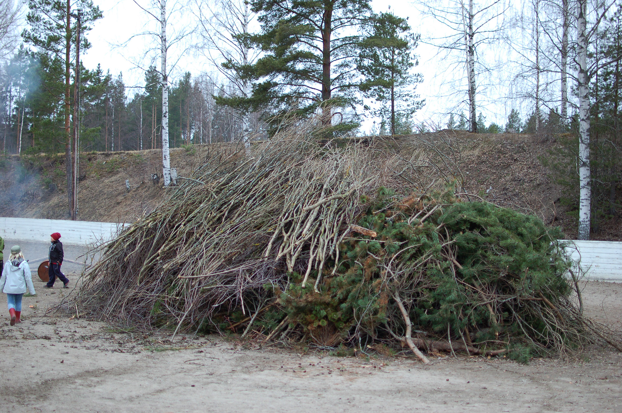 Röste.nu – Röstebilder – Valborg vid Dönjegården 2010