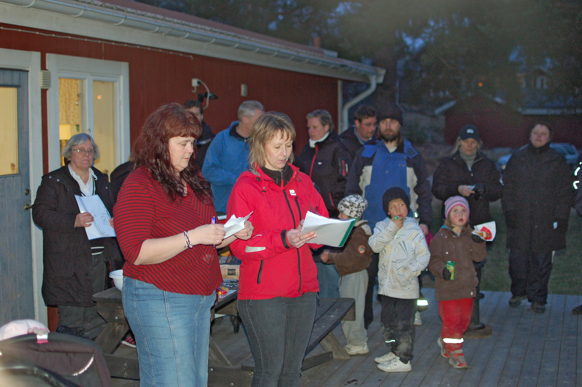 Röste.nu – Röstebilder – Valborg vid Dönjegården 2010
