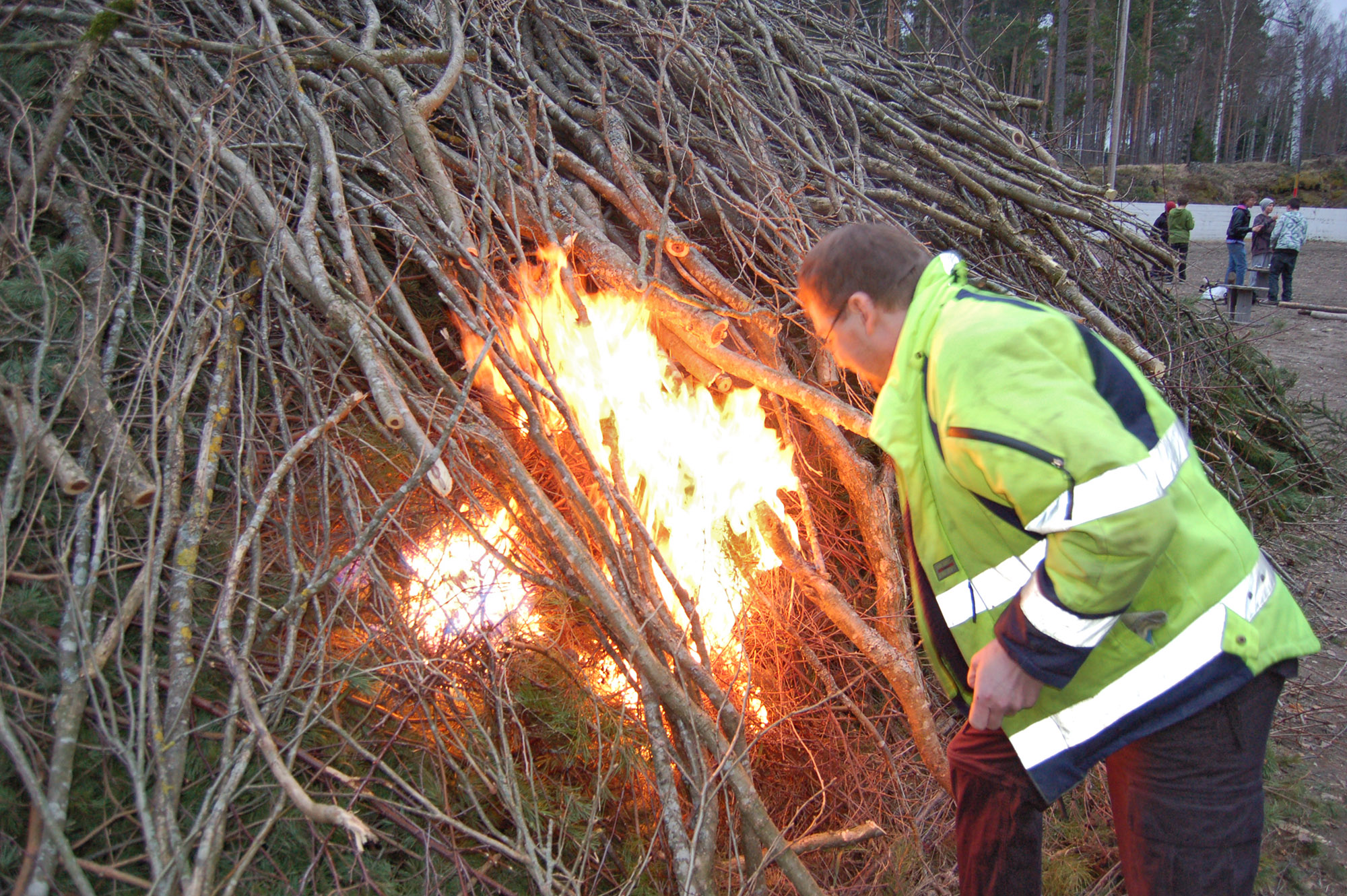 Röste.nu – Röstebilder – Valborg vid Dönjegården 2010