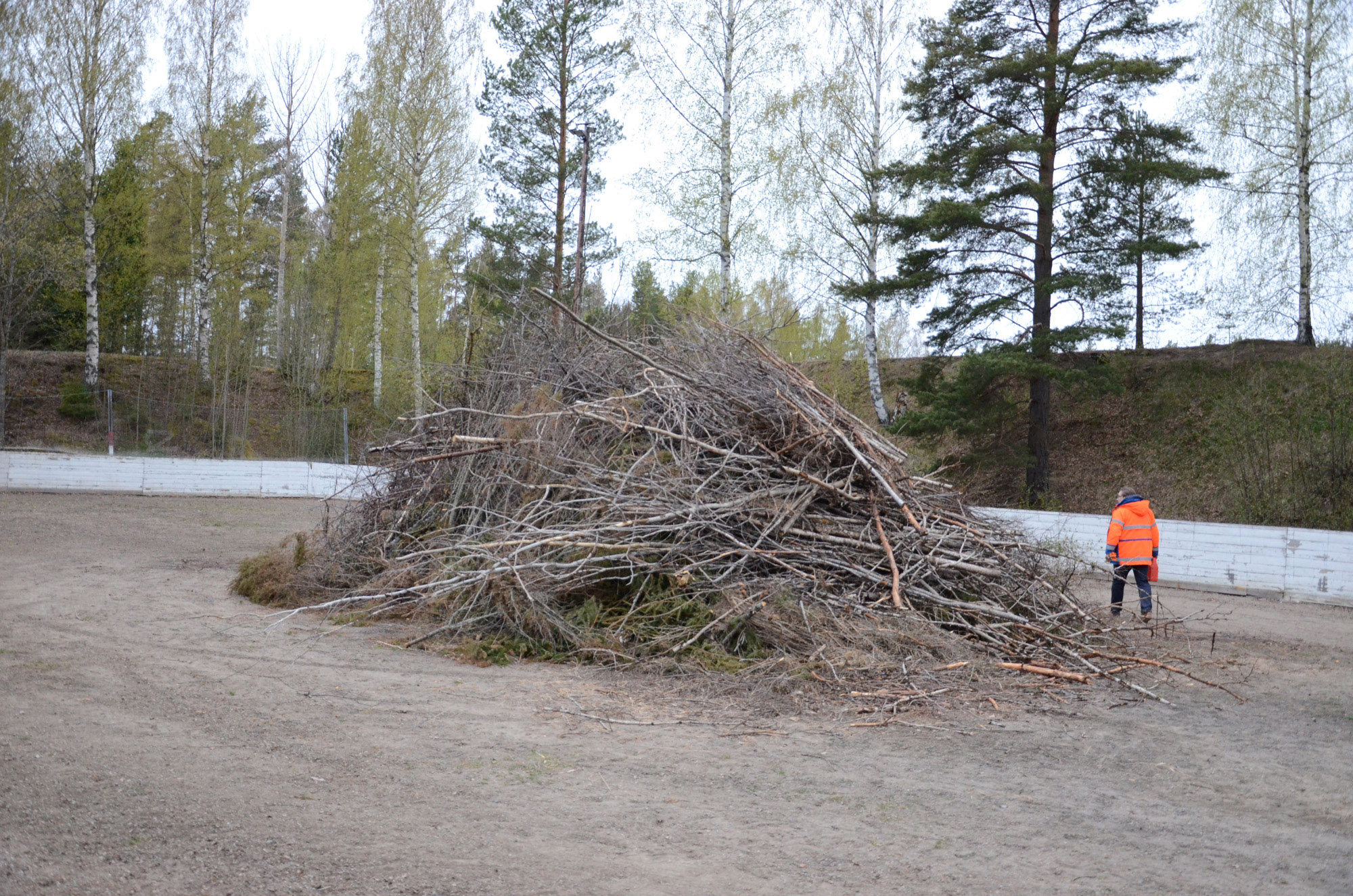 Röste.nu – Röstebilder – Valborgsfirande vid Dönjegården 2014