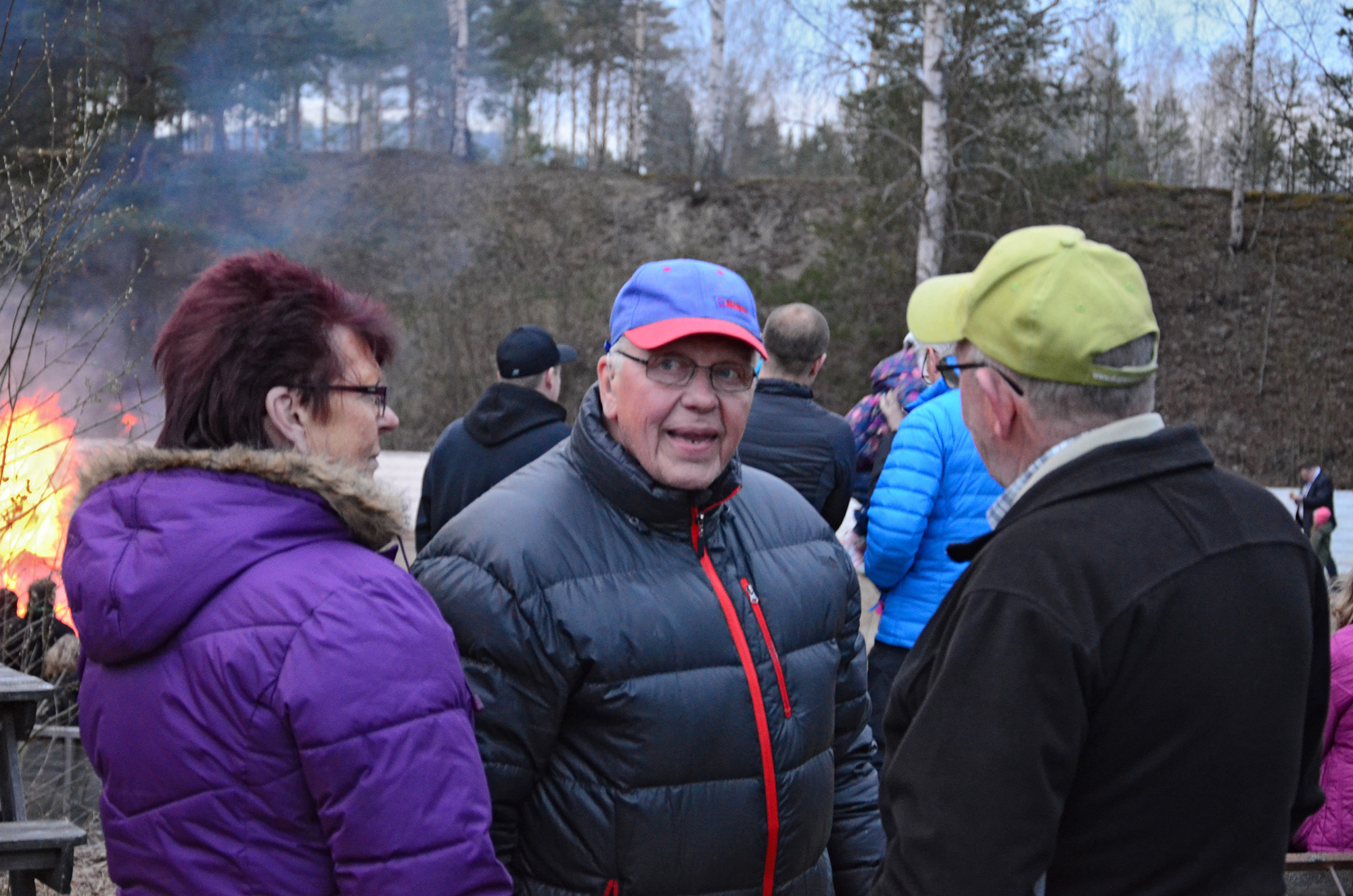 Röste.nu – Röstebilder – Valborg firades vid Dönjegården 2015