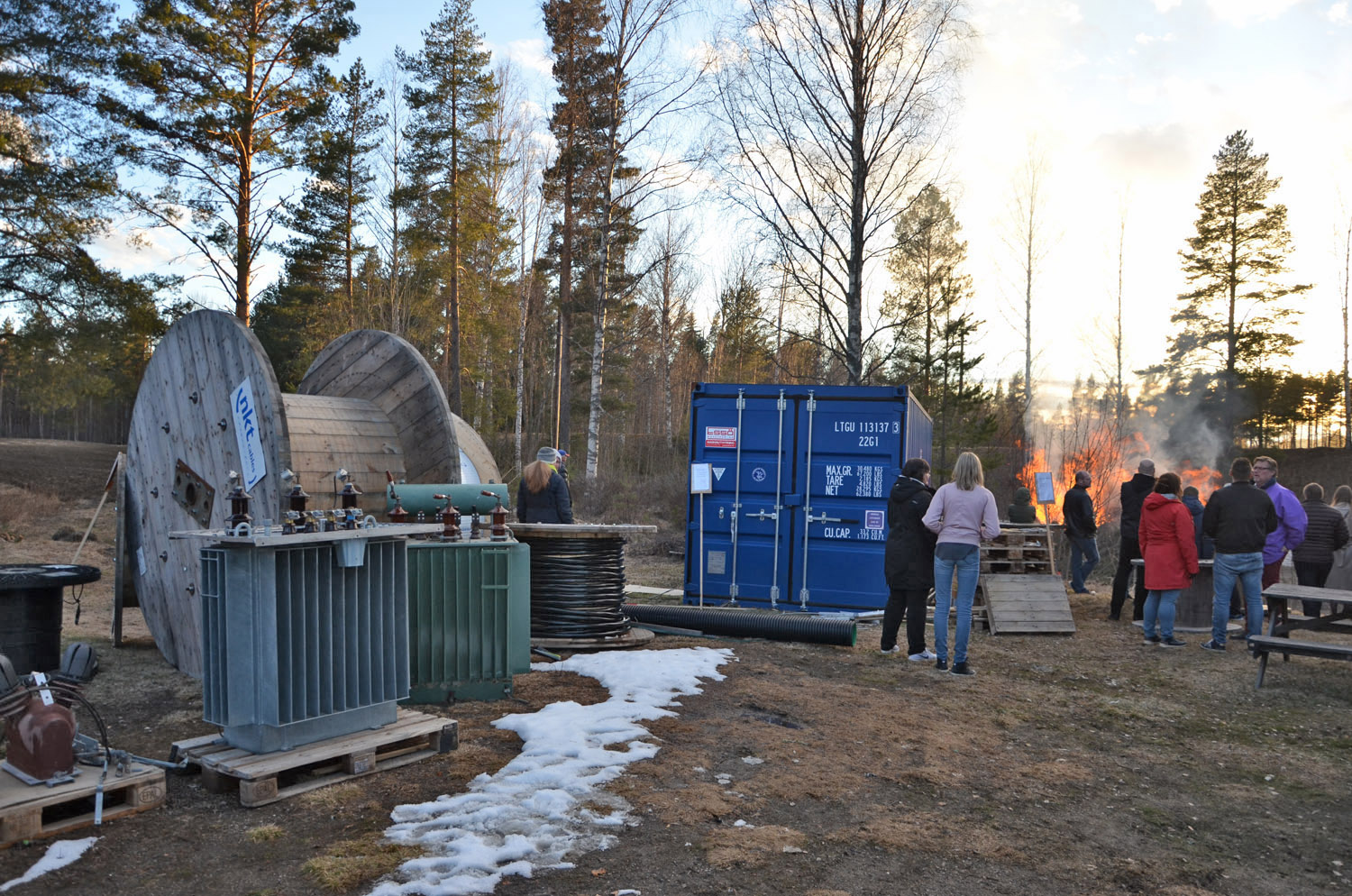 Röste.nu – Röstebilder – Valborgsfirande vid Dönjegården 2017