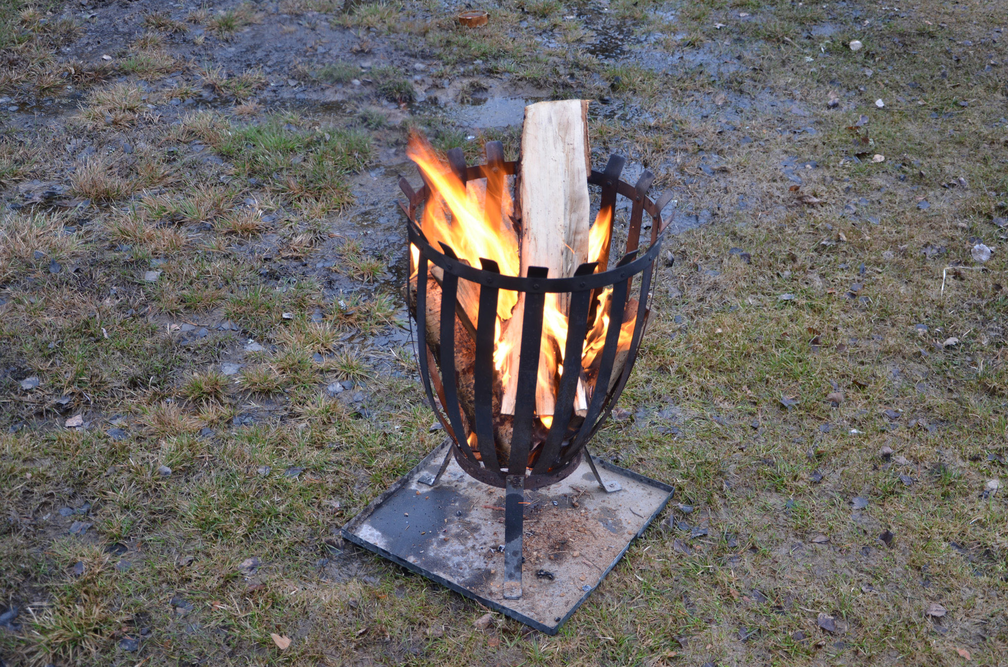 Röste.nu – Röstebilder – Valborgsfirande vid Dönjegården 2018