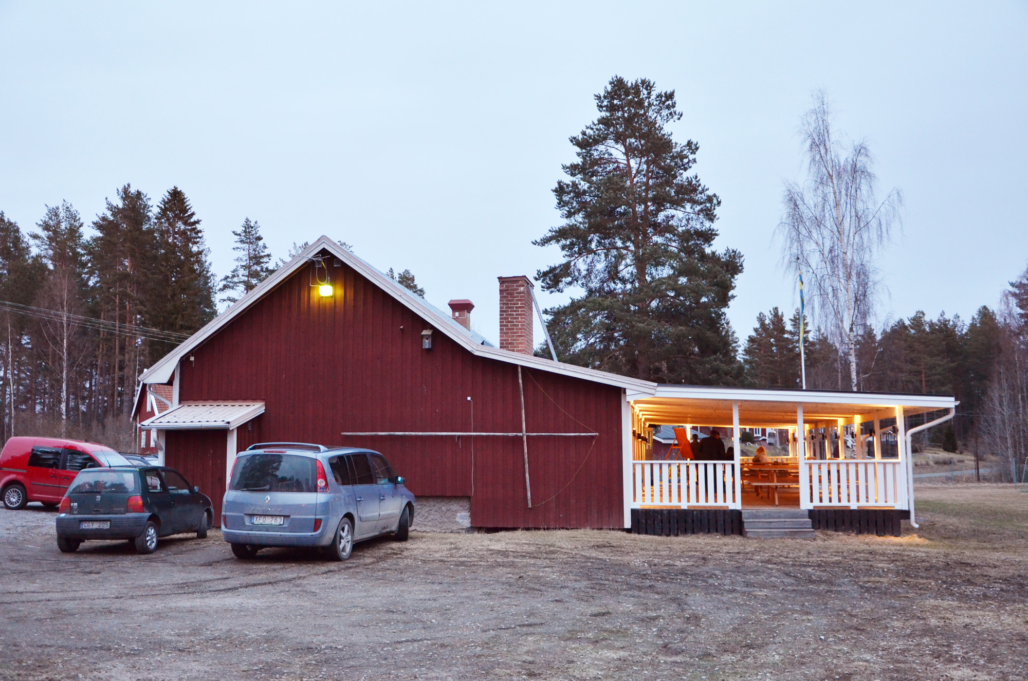 Röste.nu – Röstebilder – Valborgsfirande vid Dönjegården 2018