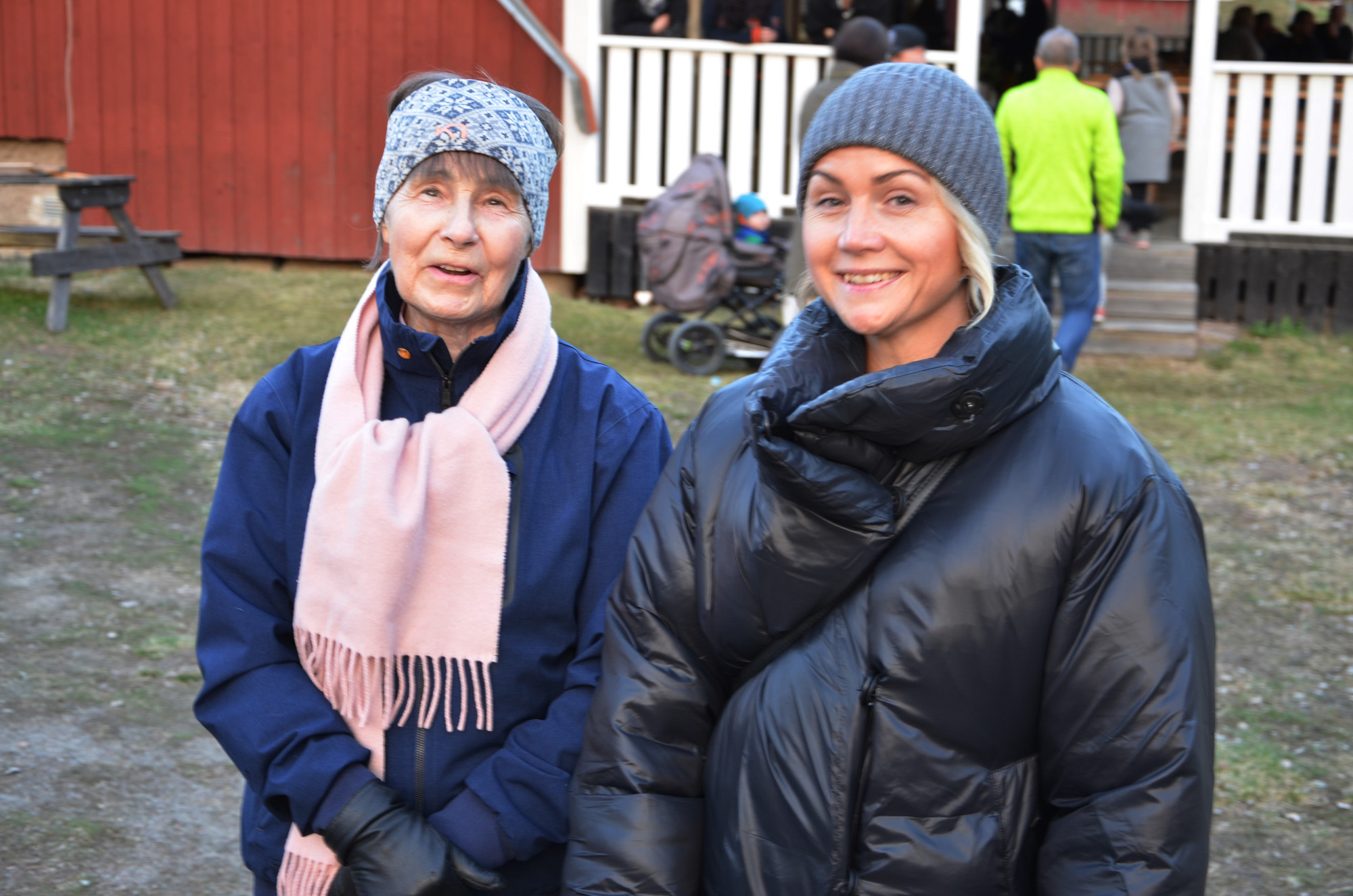 Röste.nu – Röstebilder – Valborgsfirande vid Dönjegården 2019