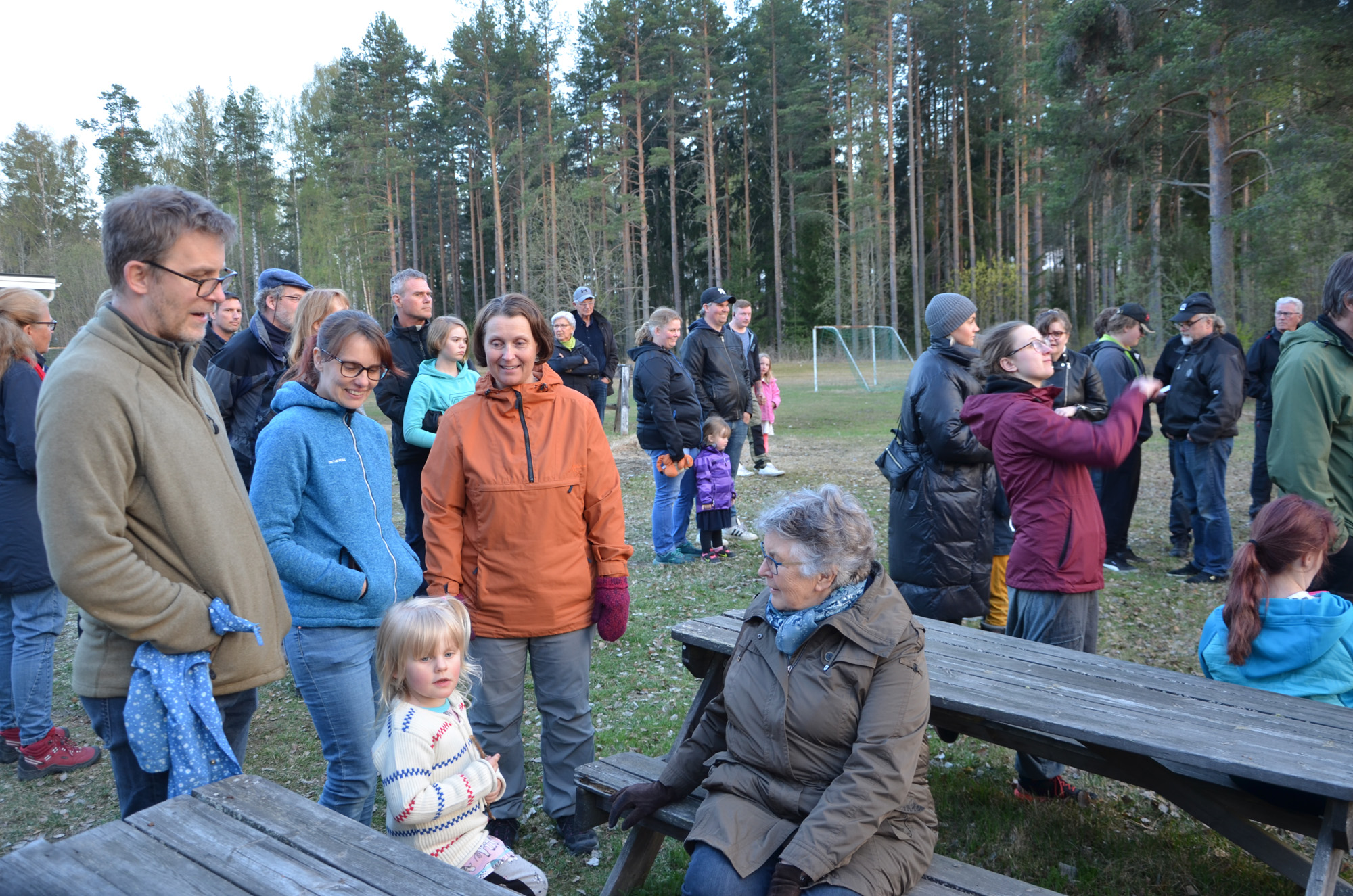 Röste.nu – Röstebilder – Valborgsfirande vid Dönjegården 2019