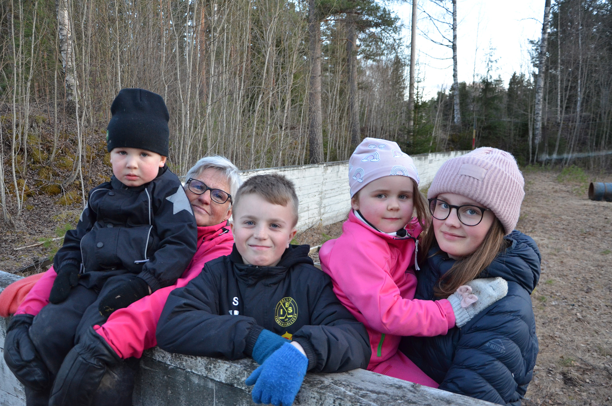 Röste.nu – Röstebilder – Valborgsfirande vid Dönjegården 2023