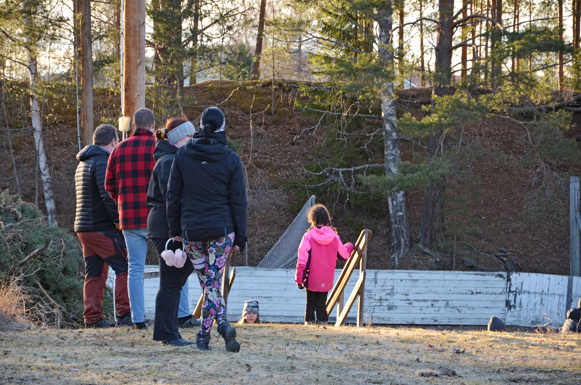 Röste.nu – Röstebilder – Valborgsfirande vid Dönjegården 2023